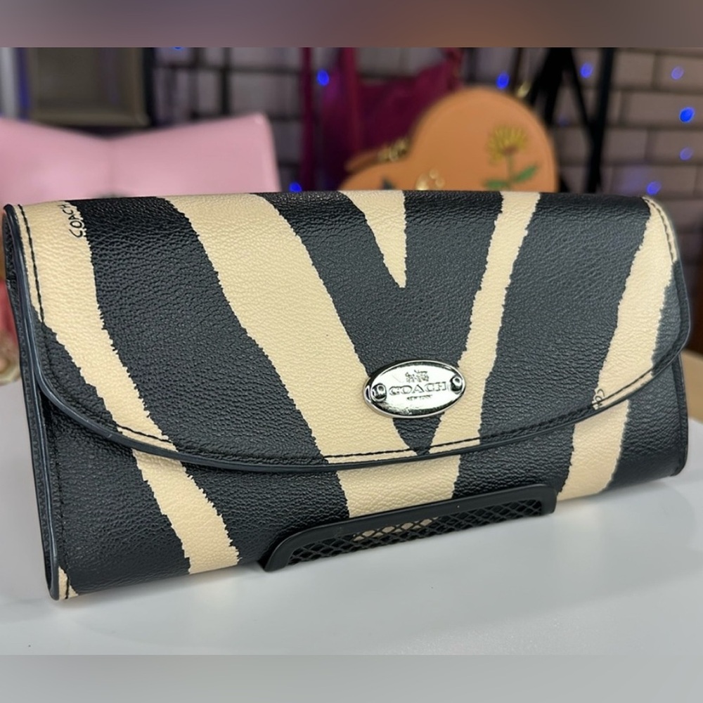 NWT Coach Zebra Stripe Black and Tan Wallet